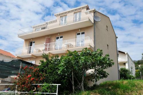 Apartment Fiorenini 2