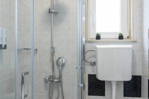 Brand New Two Bedroom Apartment Maro