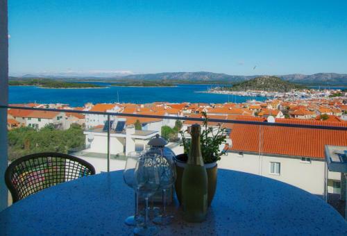 New Apartment In Murter With A Great View
