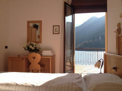 Hotel Albergo Mezzolago
