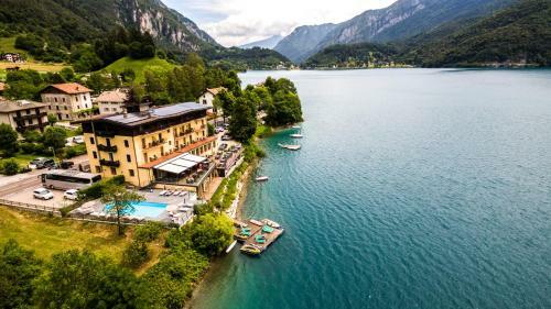 Hotel Albergo Mezzolago