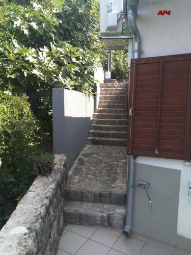 Apartments ?udi?
