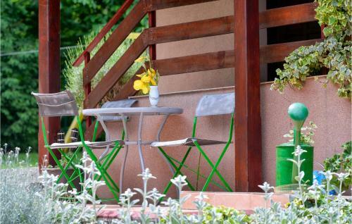 Two-bedroom Holiday Home In Petrinja
