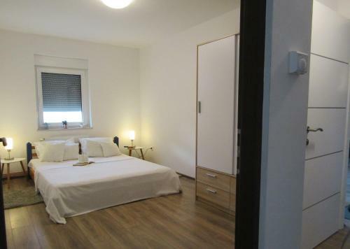 Hostal Apartment & Room Renee