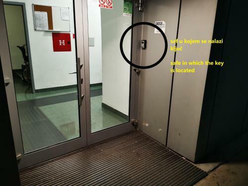 Apartamentos Passenger Self Check-in