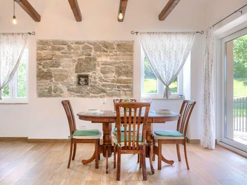 Holiday Home Villa Dobrila