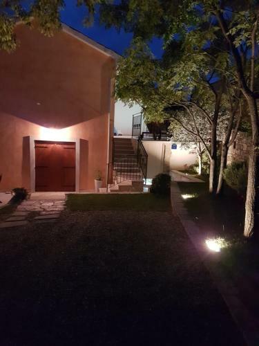 Villa House Delma