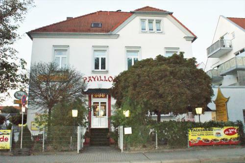 Hostal Gasthaus Pavillon