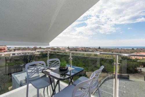 New Apartment Serena, Sea View, Peroj