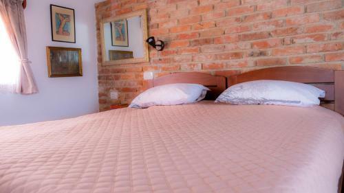 Propolis House