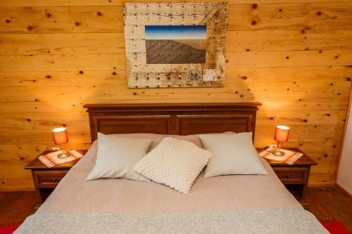 Beautiful Cottage With Heated Pool For 16 Ppl