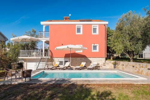 Villa Polion Peroj