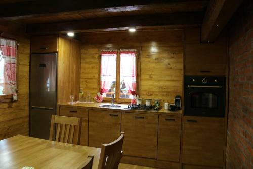 Hostal Holiday Home Lina