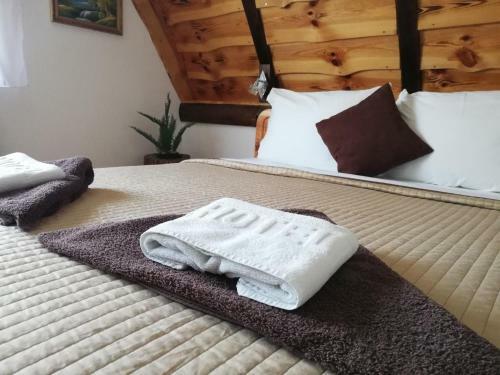 Hostal Rustic Lodge Plitvice 1