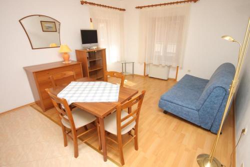 Apartments By The Sea Novigrad - 3349