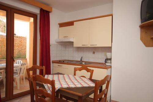 Apartments By The Sea Novigrad - 3349