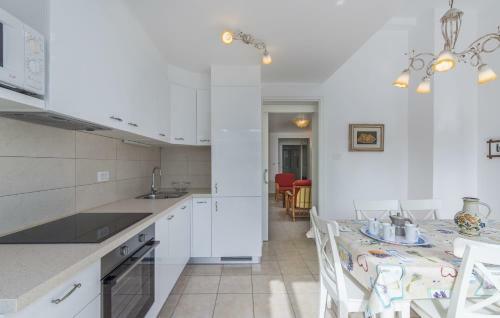 Apartamento Holiday Home M&m