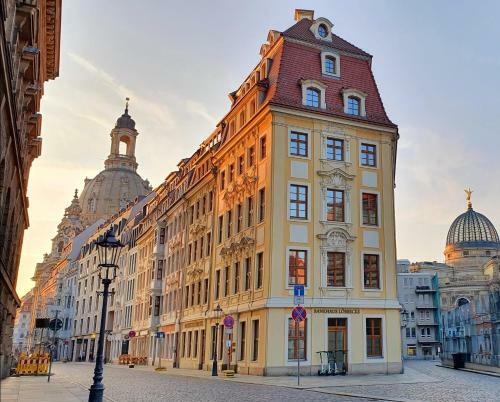 Pineapple Apartments Palais Am Neumarkt