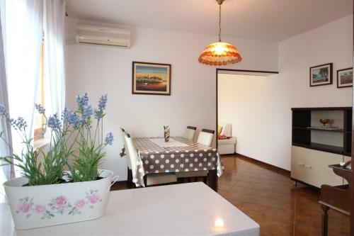 Apartamento Laura , 30 M From The Beach