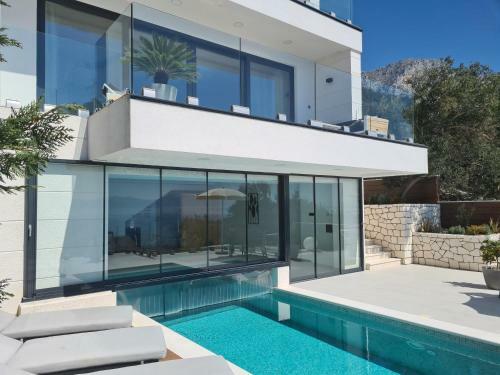 Villa Bue Moon