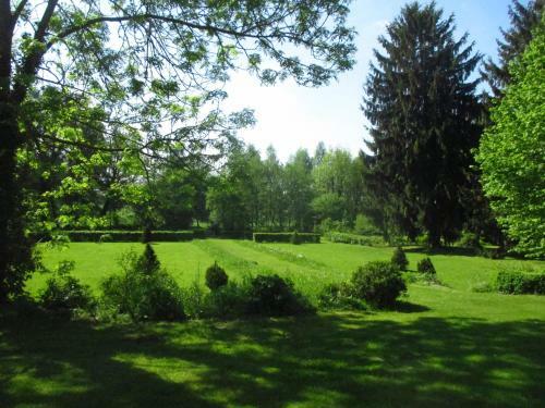 Bed & Breakfast Gartenzimmer Im Schloss Neuhausen