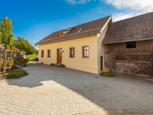 Inviting Holiday Home In Neunburg With Private Garden