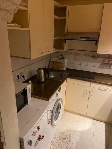 Studio Apartment Mit Balkon