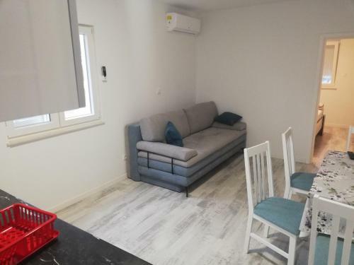 Hostal Apartments Villa Ravli?