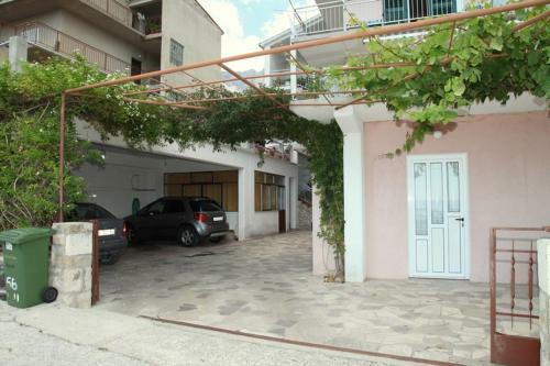 Hostal Apartments Villa Ravli?