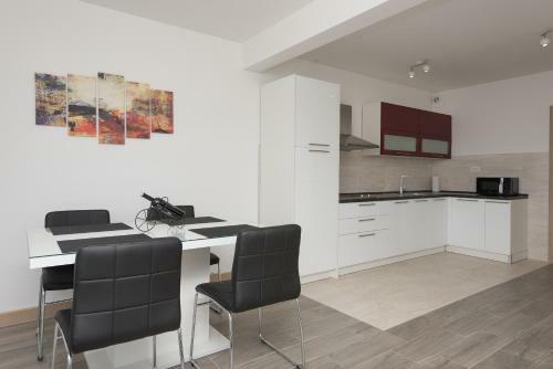 Hostal Apartments Villa Hadria