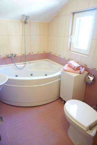 Marina - Holiday Home With Sea View