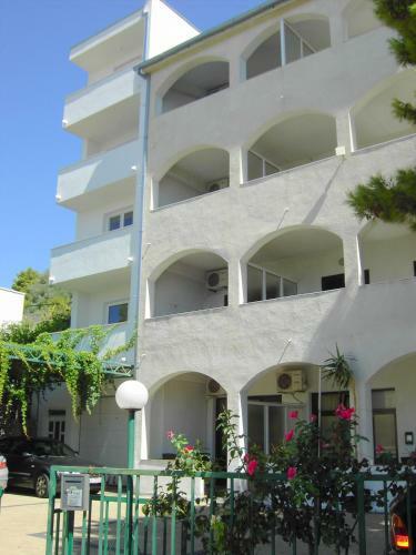Apartmani R&b Radalj