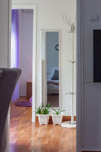 Apartments R