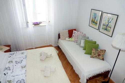 Charming Apartment In Prime Area