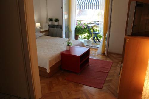 Hostal Guesthouse Marta