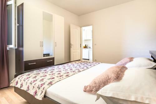 Apartments Jure