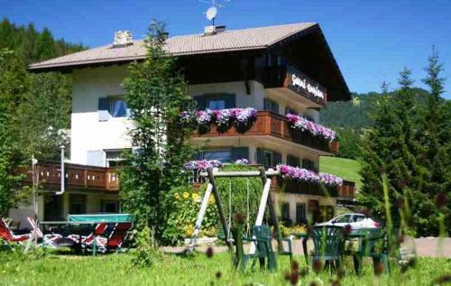 Hotel Pension Enzian
