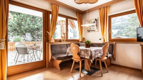 Apartments Chalet Maria