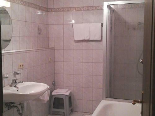 Hostal Pension Zur Klause