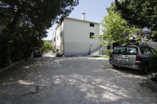 Apartments Besker
