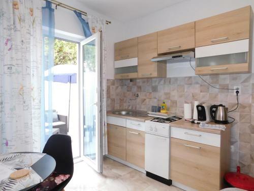 Jacky Apartment / Mountain View