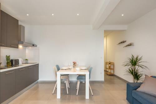 Apartments Nikolina
