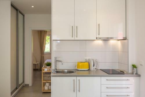 Apartments Nikolina