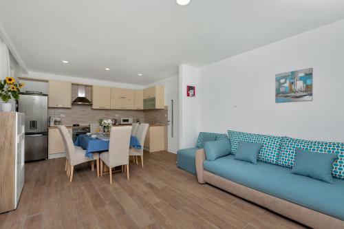 Sun&sea 4 Stars Apartment