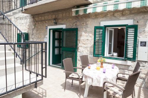 Apartment Bura 1