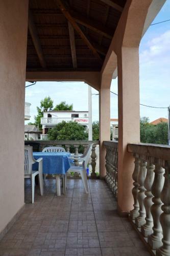 Apartamentos Pako?tane, Spacious Ap 6+2
