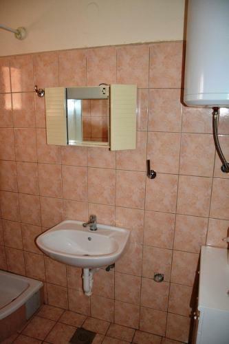 Apartamentos Pako?tane, Spacious Ap 6+2