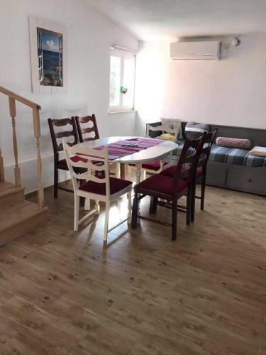 Apartman S Pogledom Na More