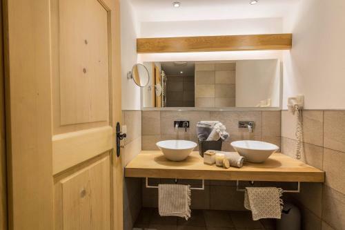 Fischer Apartment C