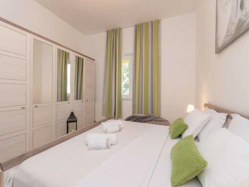 Villa Mande With Great Pool